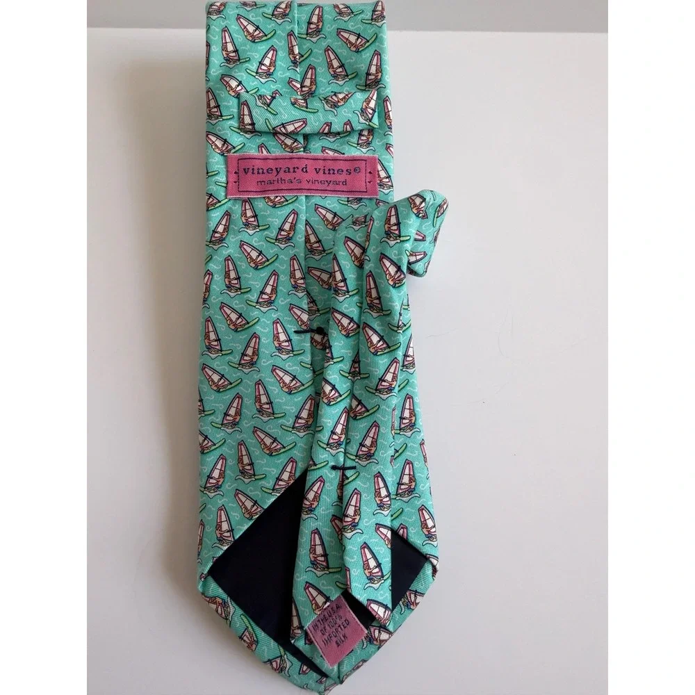 Vineyard Vines Mens Silk Tie Windsurfing‎ Nautical Print Martha's Vineyard 60'